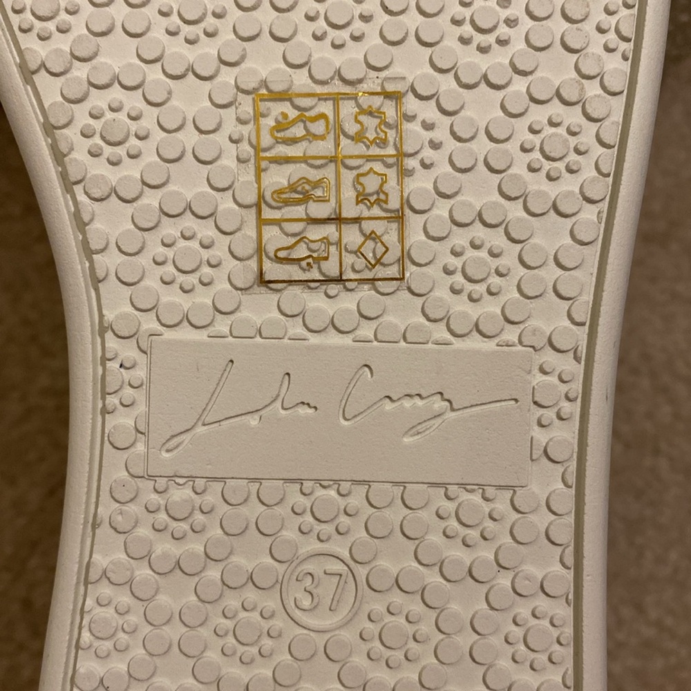 Lola Cruz White Leather Sneakers Silver Rhinestone Smile Wink Size 37 - Picture 11 of 14